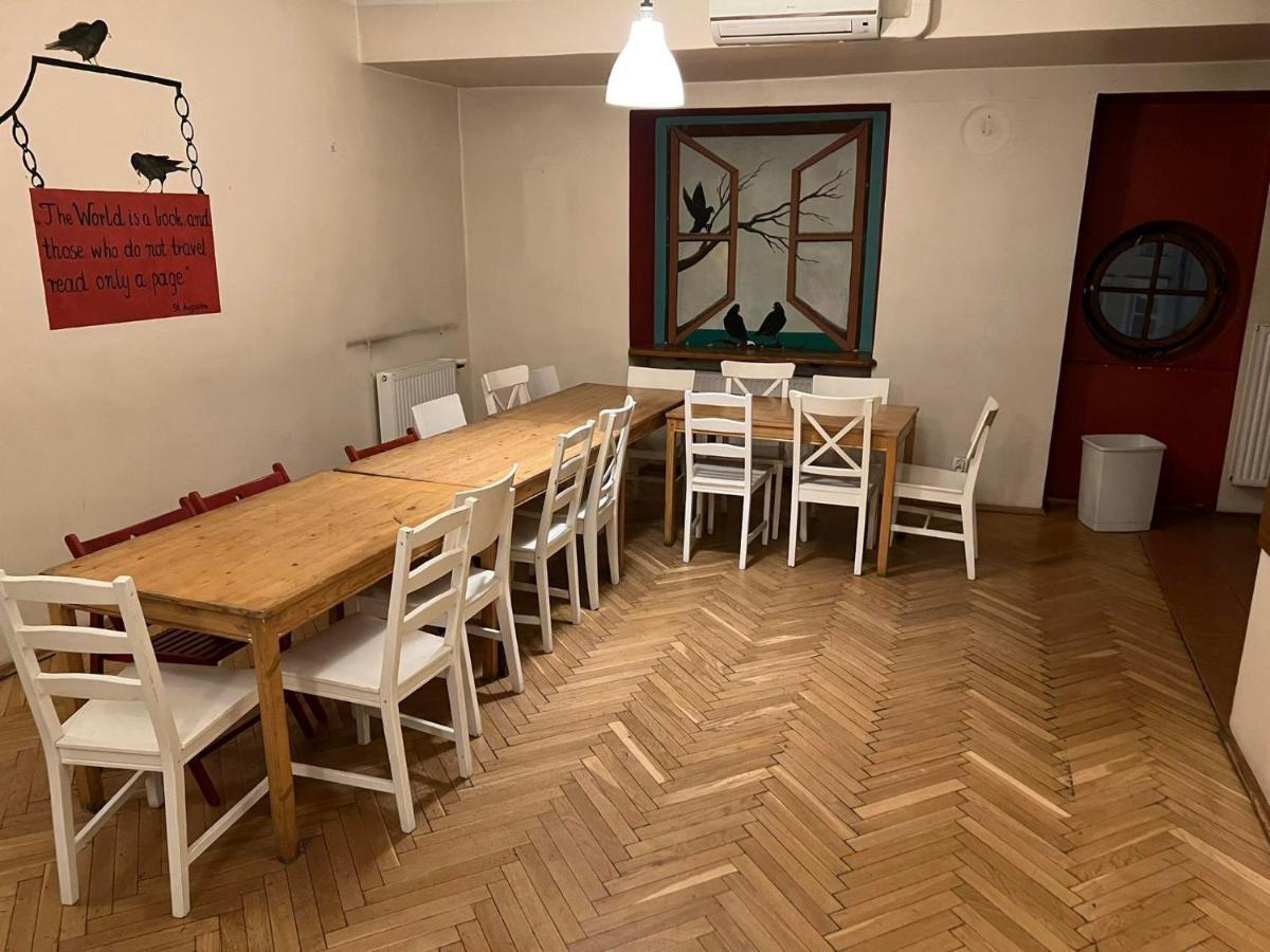 50 People Bis Apartment Краков Экстерьер фото